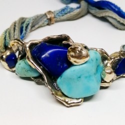 PULSERA ISIS